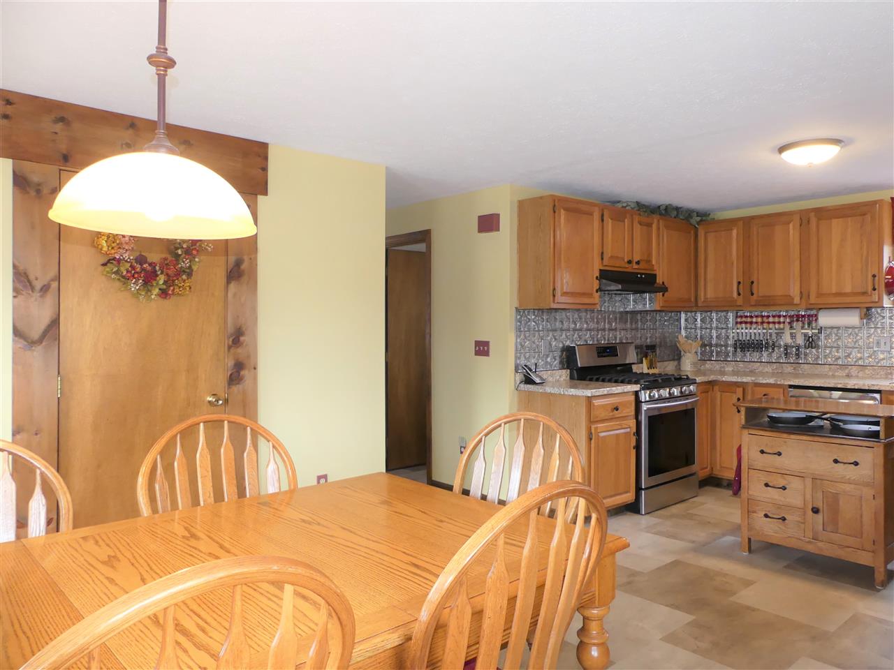 18 Lund Road Nashua, NH 03060 - Photo 4 of 30