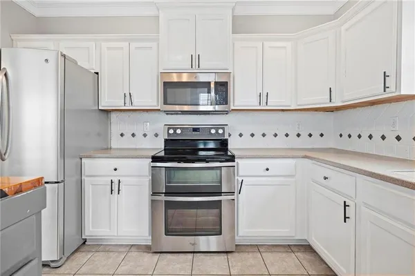 $635,000 | 2090 North 900 Road, Eudora, KS 66025