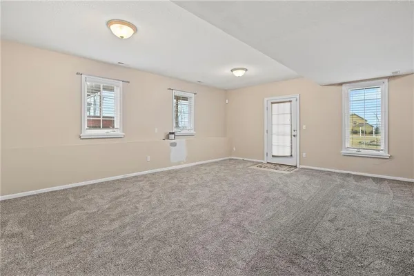 $635,000 | 2090 North 900 Road, Eudora, KS 66025