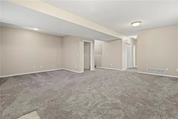 $635,000 | 2090 North 900 Road, Eudora, KS 66025