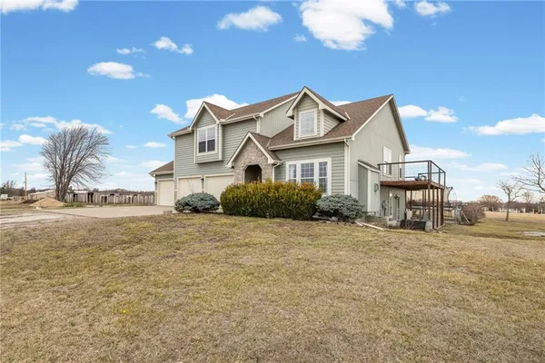 $635,000 | 2090 North 900 Road, Eudora, KS 66025