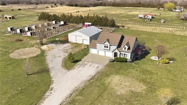 $635,000 | 2090 North 900 Road, Eudora, KS 66025