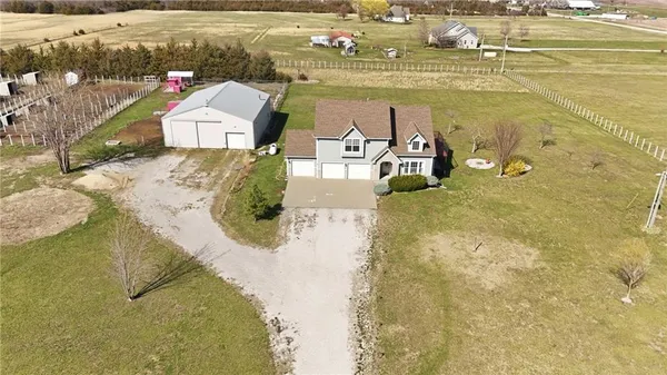 $635,000 | 2090 North 900 Road, Eudora, KS 66025