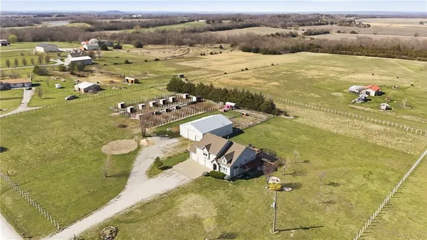 $635,000 | 2090 North 900 Road, Eudora, KS 66025