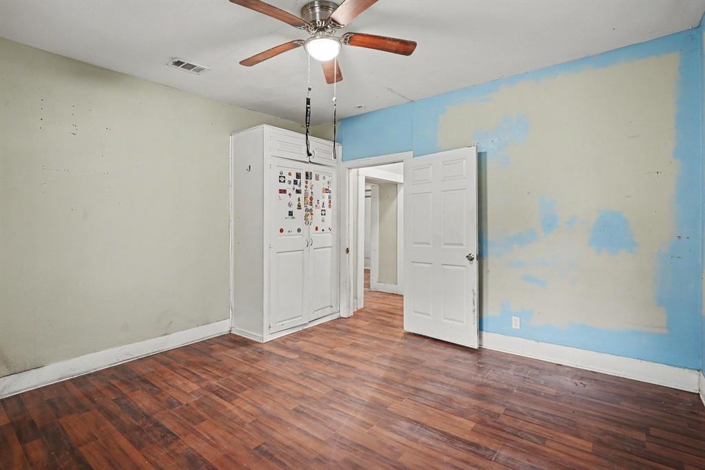 714 Ritchey Street Gainesville, TX 76240 - Photo 6 of 30