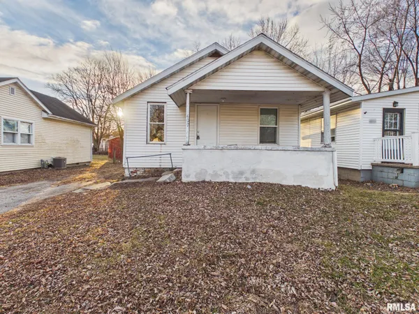 $75,000 | 409 North Madison Street, Lincoln, IL 62656