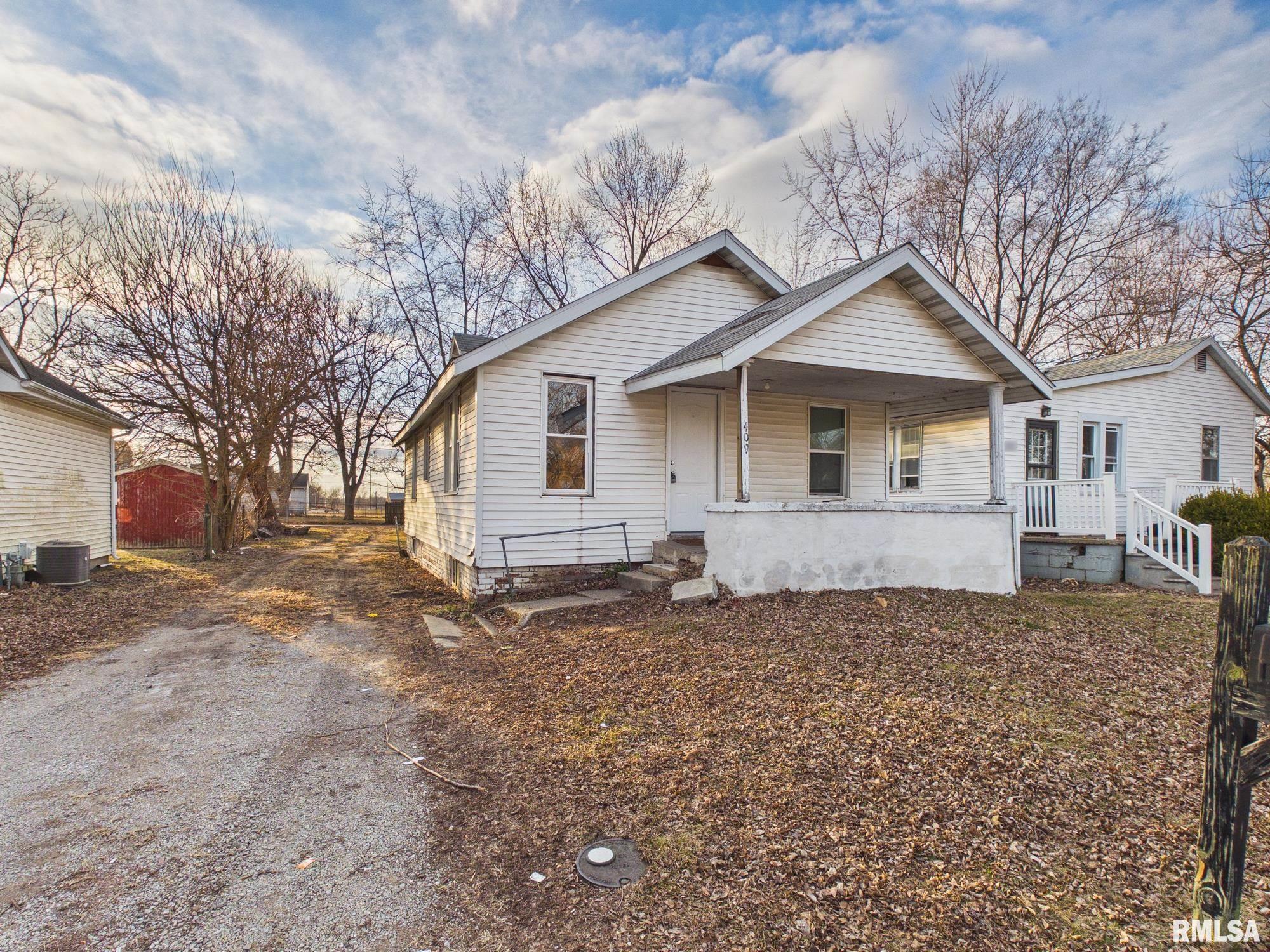 409 North Madison Street Lincoln, IL 62656 - Photo 2 of 15