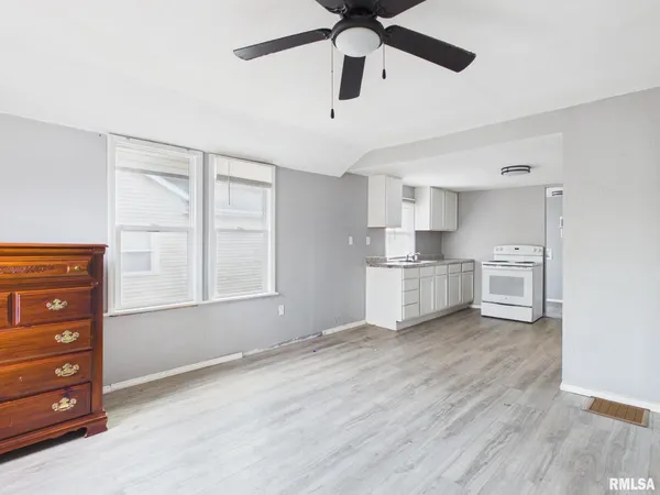 $59,900 | 409 North Madison Street, Lincoln, IL 62656