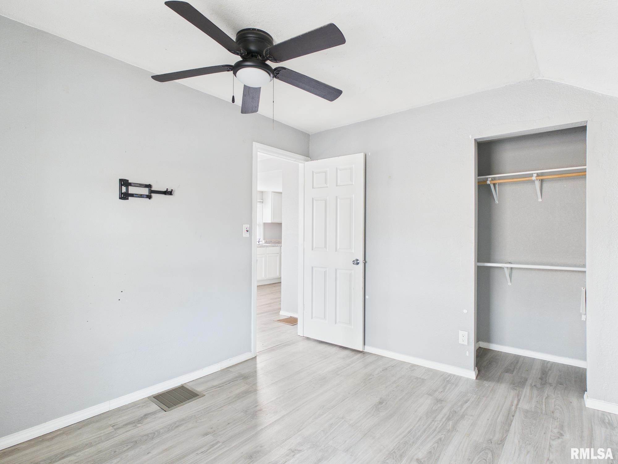 409 North Madison Street Lincoln, IL 62656 - Photo 9 of 15