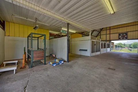 $1,250,000 | 3235 East 1-10 Frontage Road, Schulenburg, TX 78956