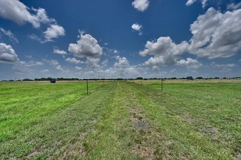 $1,250,000 | 3235 East 1-10 Frontage Road, Schulenburg, TX 78956