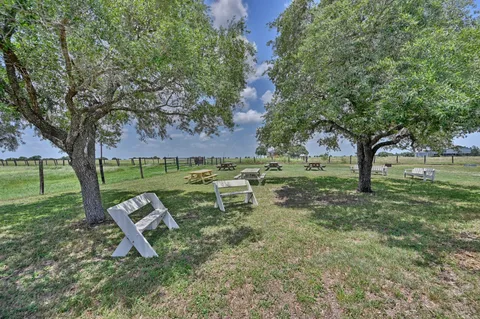 $1,250,000 | 3235 East 1-10 Frontage Road, Schulenburg, TX 78956