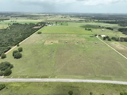 $1,250,000 | 3235 East 1-10 Frontage Road, Schulenburg, TX 78956