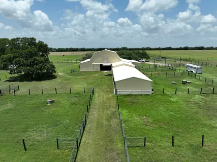 $1,250,000 | 3235 East 1-10 Frontage Road, Schulenburg, TX 78956