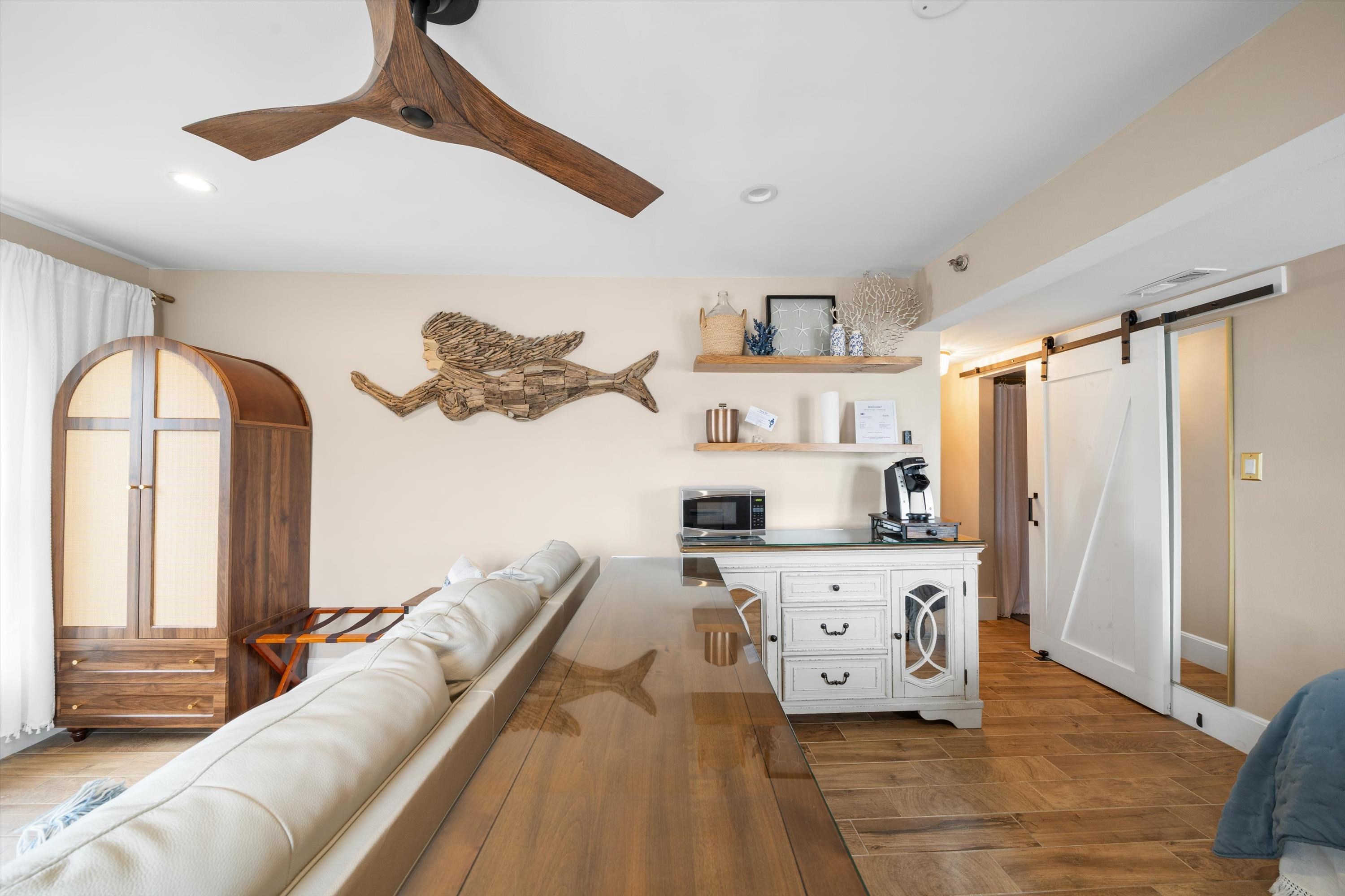 4600 Landis Avenue, Unit 3B Sea Isle City, NJ 08243 - Photo 5 of 29 a living room with furniture and a large window