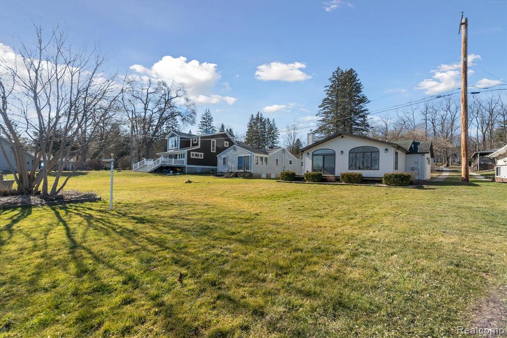 5744 Bullard Road Fenton, MI 48430 - Photo 33 of 44