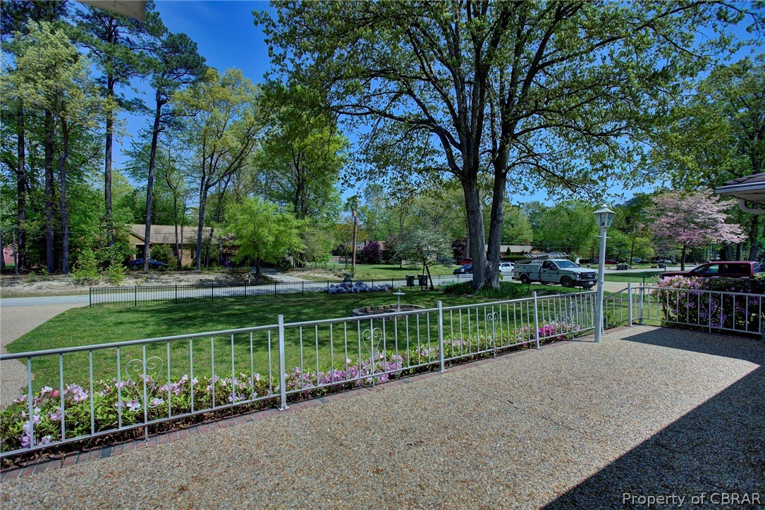 509 Meadowfield Road Yorktown, VA 23692 - Photo 3 of 31 Front Porch