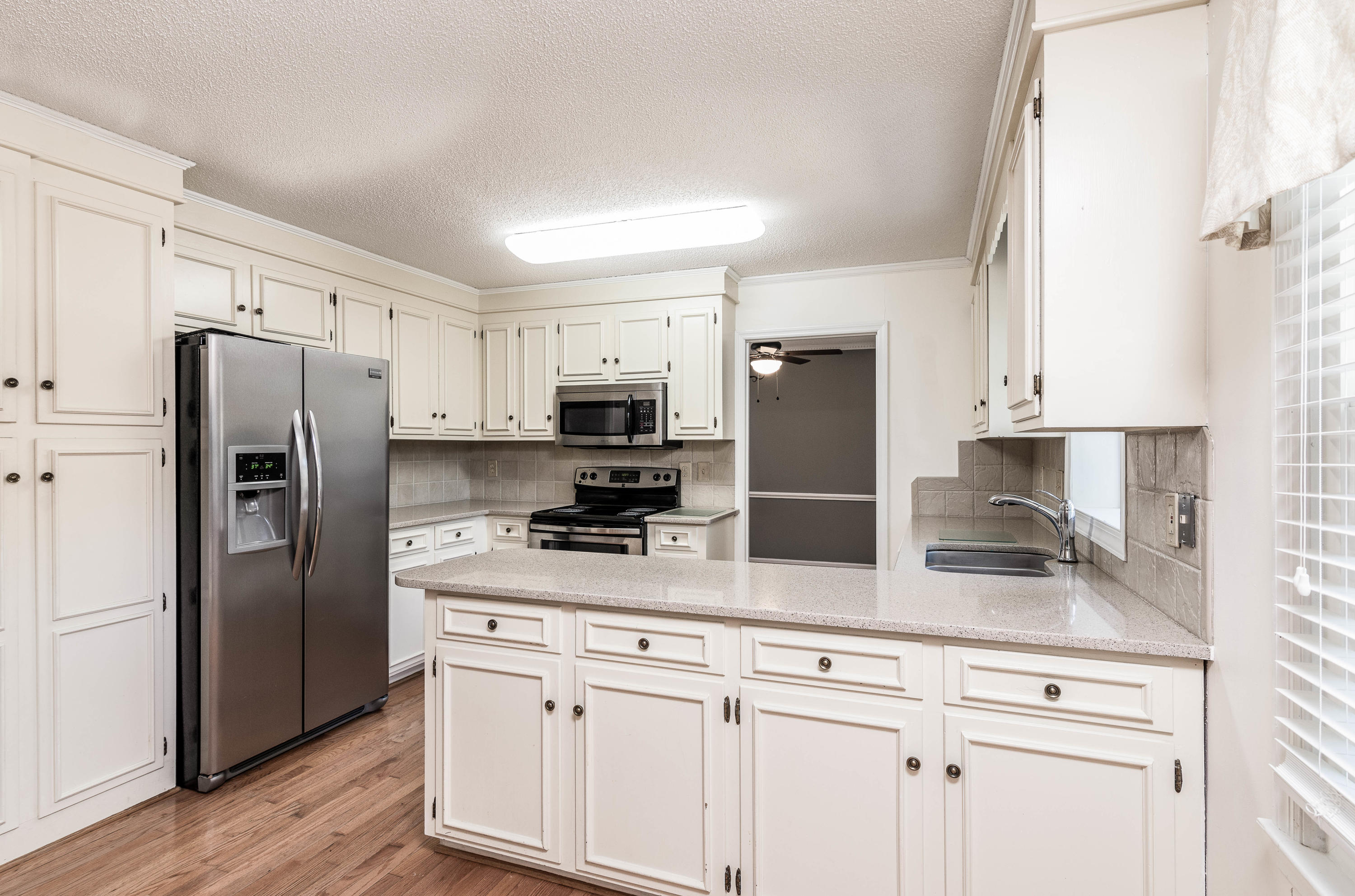1905 Ashley Hall Road Charleston, SC 29407 - Photo 4 of 19 DSC_7659-Edit