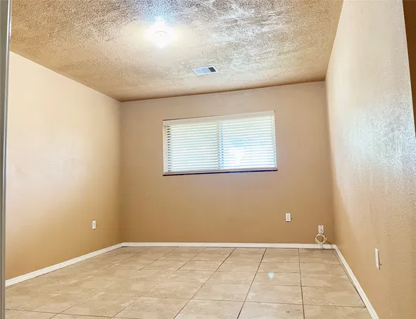 $1,950 | 8302 Coastway Lane, Houston, TX 77075
