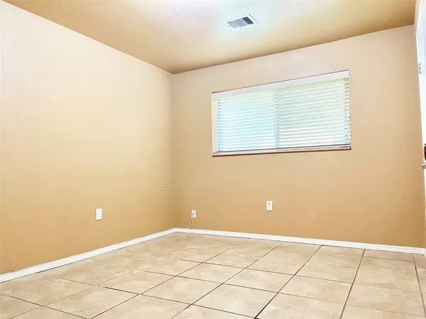 $1,950 | 8302 Coastway Lane, Houston, TX 77075
