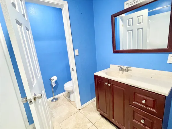 $1,950 | 8302 Coastway Lane, Houston, TX 77075