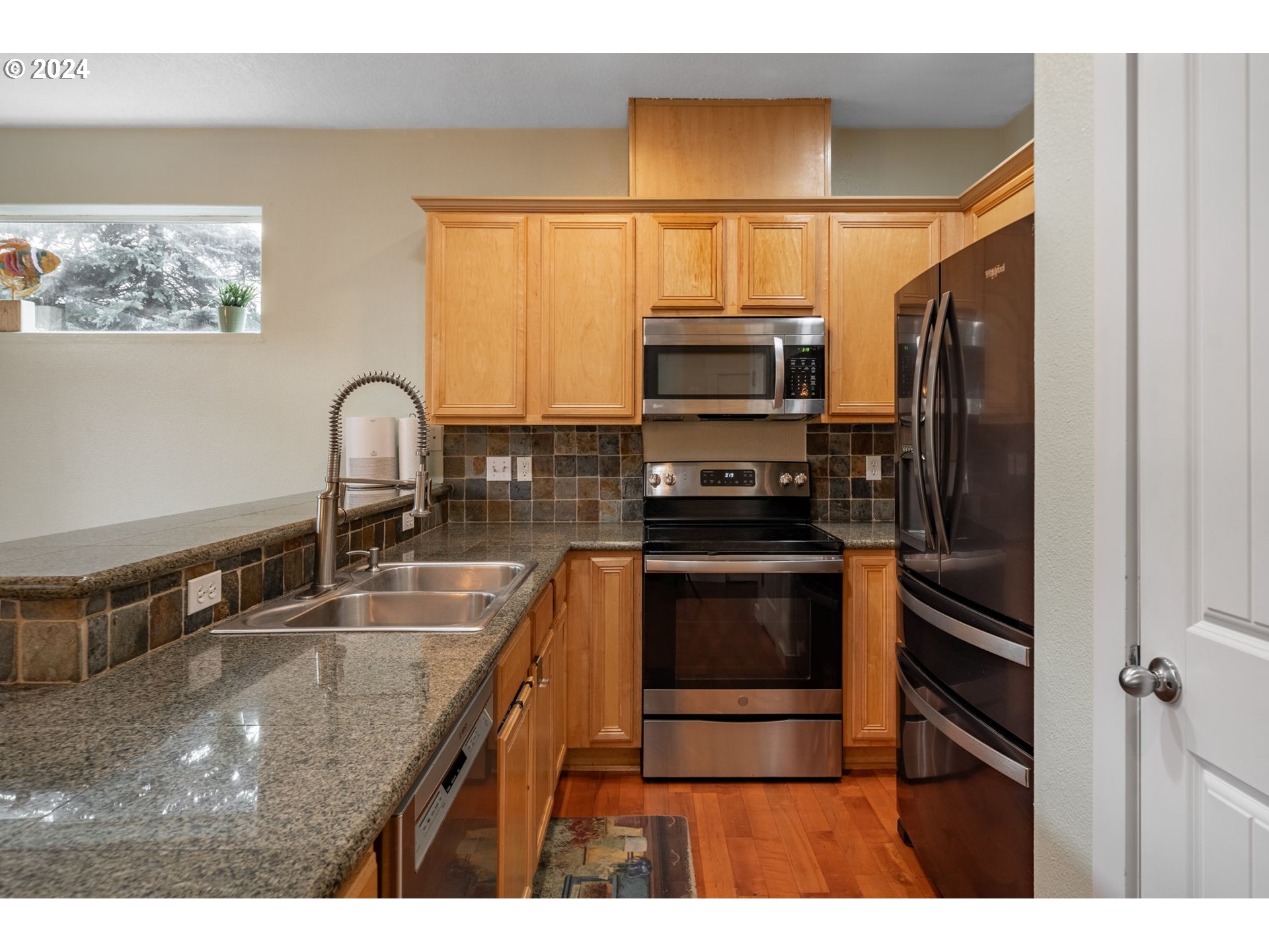 38478 Limerick Street Sandy, OR 97055 - Photo 11 of 32 Gallery Image 11
