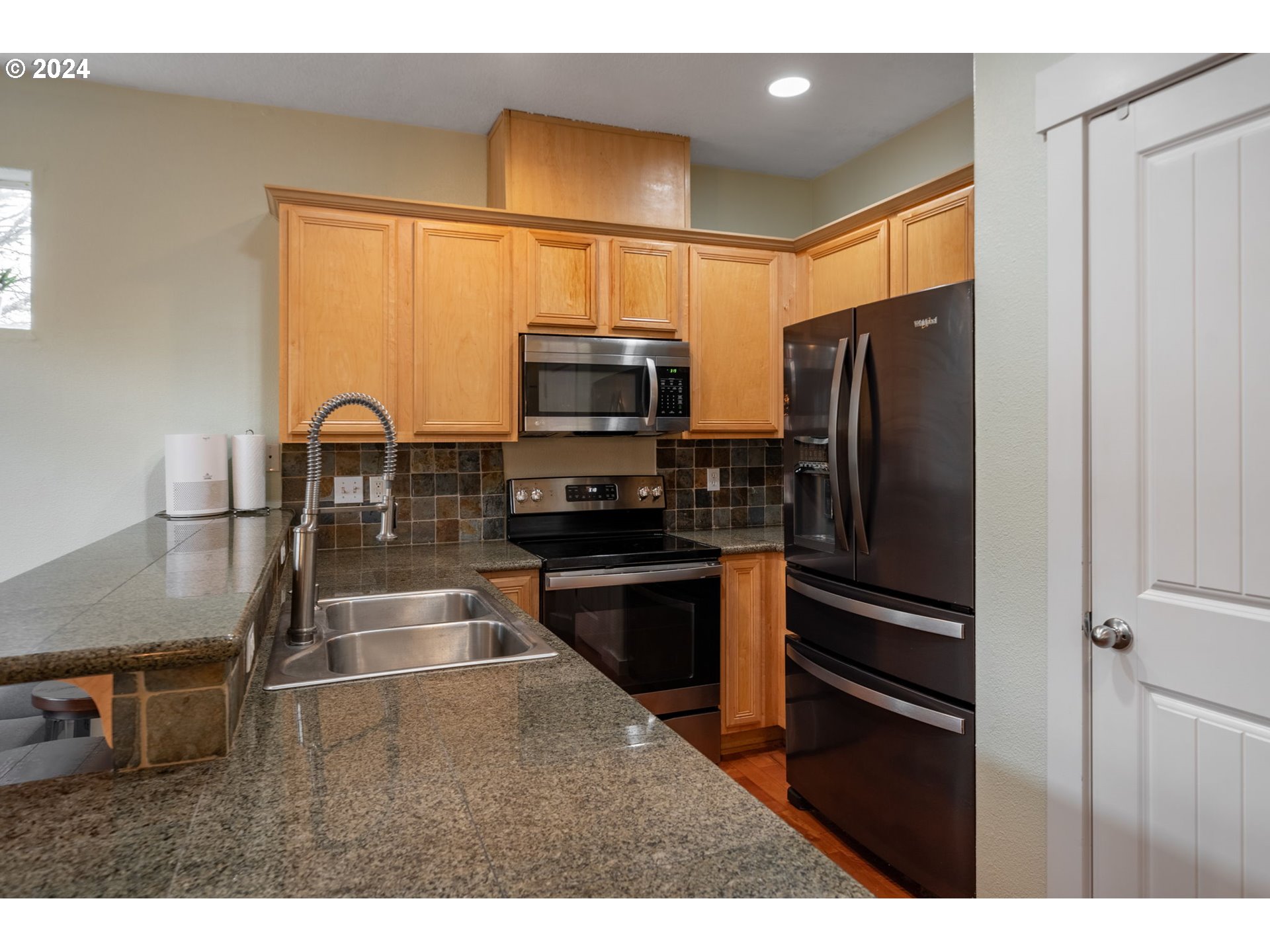 38478 Limerick Street Sandy, OR 97055 - Photo 10 of 32 Gallery Image 10