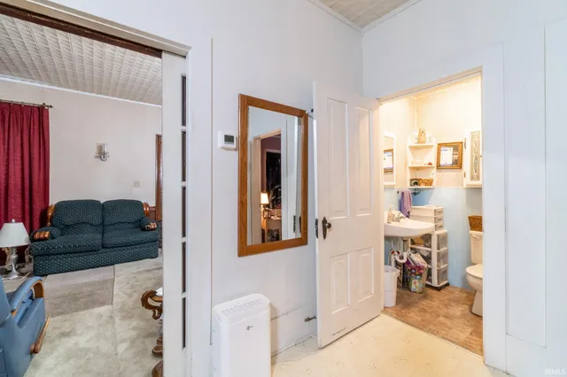 $275,000 | 4370 North 230 East, Howe, IN 46746