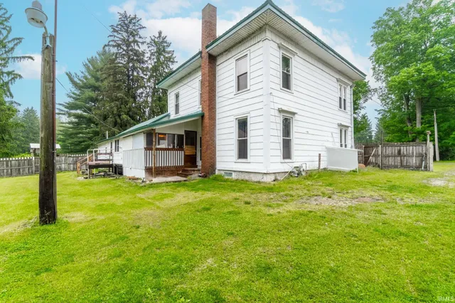 $275,000 | 4370 North 230 East, Howe, IN 46746