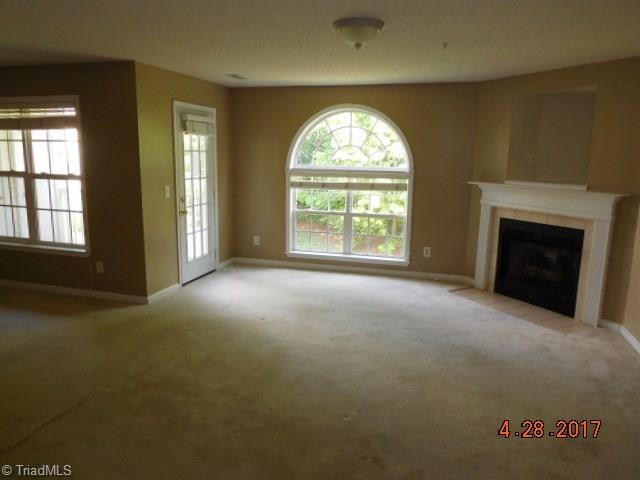 135 James Road, Unit 2B High Point, NC 27265 - Photo 3 of 10 Living Room