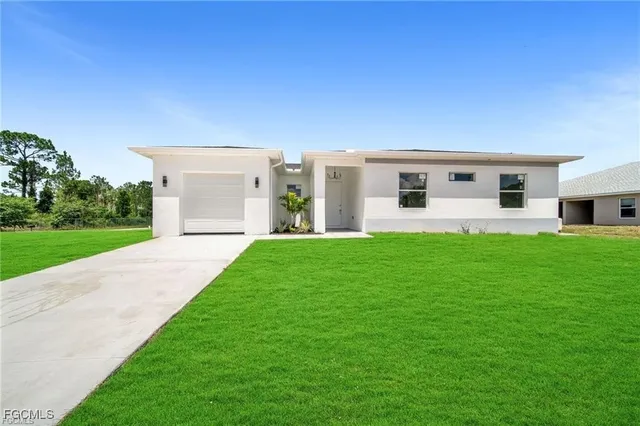 $1,950 | 4768 Nelson Drive, Lehigh Acres, FL 33973