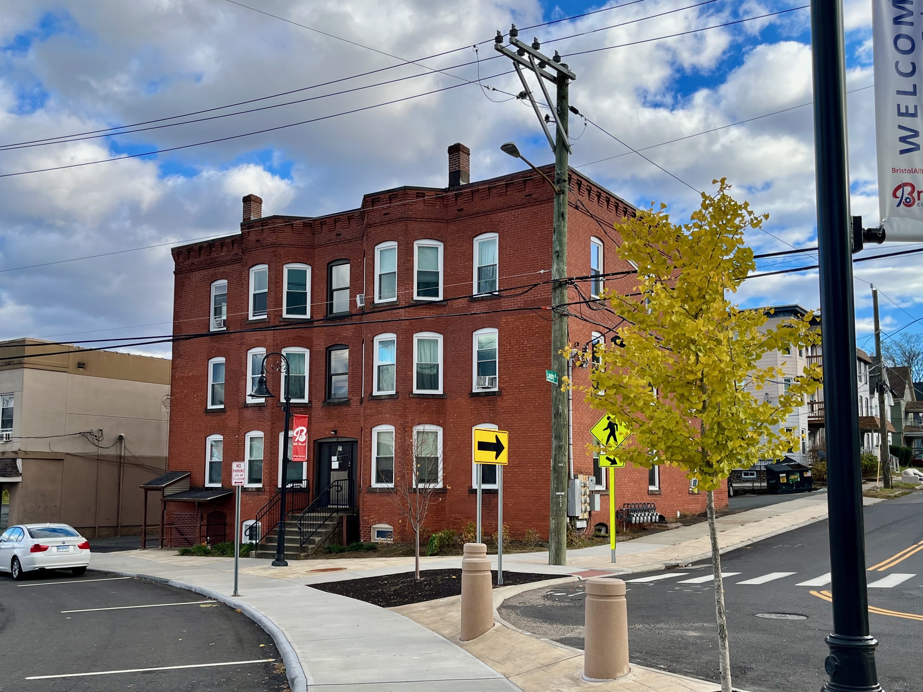19 Divinity Street, Unit 3E Bristol, CT 06010 - Photo 1 of 16 a front view of a building with street view
