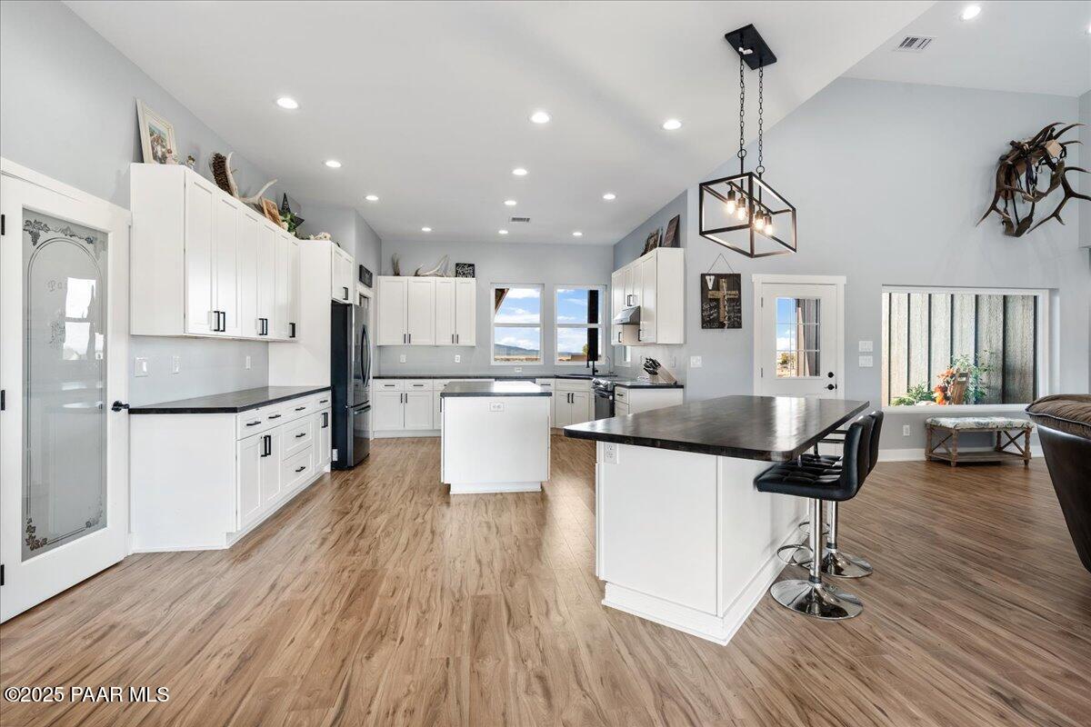 10660 East Colt Road Prescott Valley, AZ 86315 - Photo 15 of 80 Kitchen