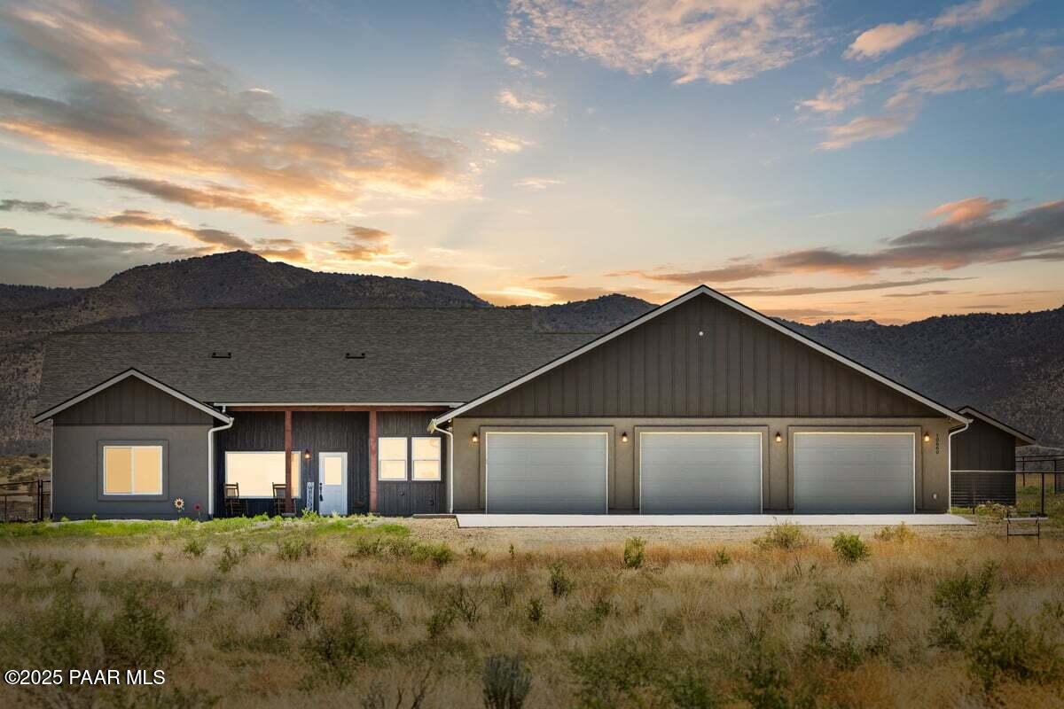 10660 East Colt Road Prescott Valley, AZ 86315 - Photo 3 of 80 Dusk, Front of Home