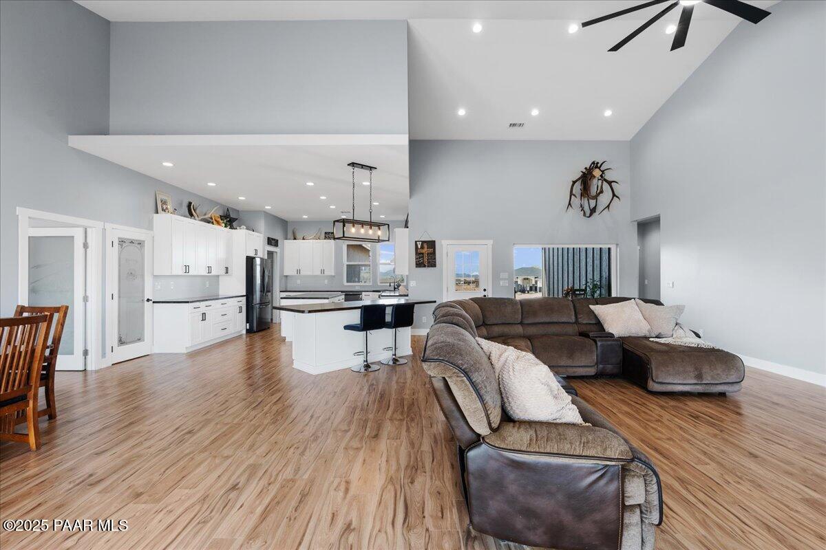10660 East Colt Road Prescott Valley, AZ 86315 - Photo 36 of 80 Living Room & Kitchen