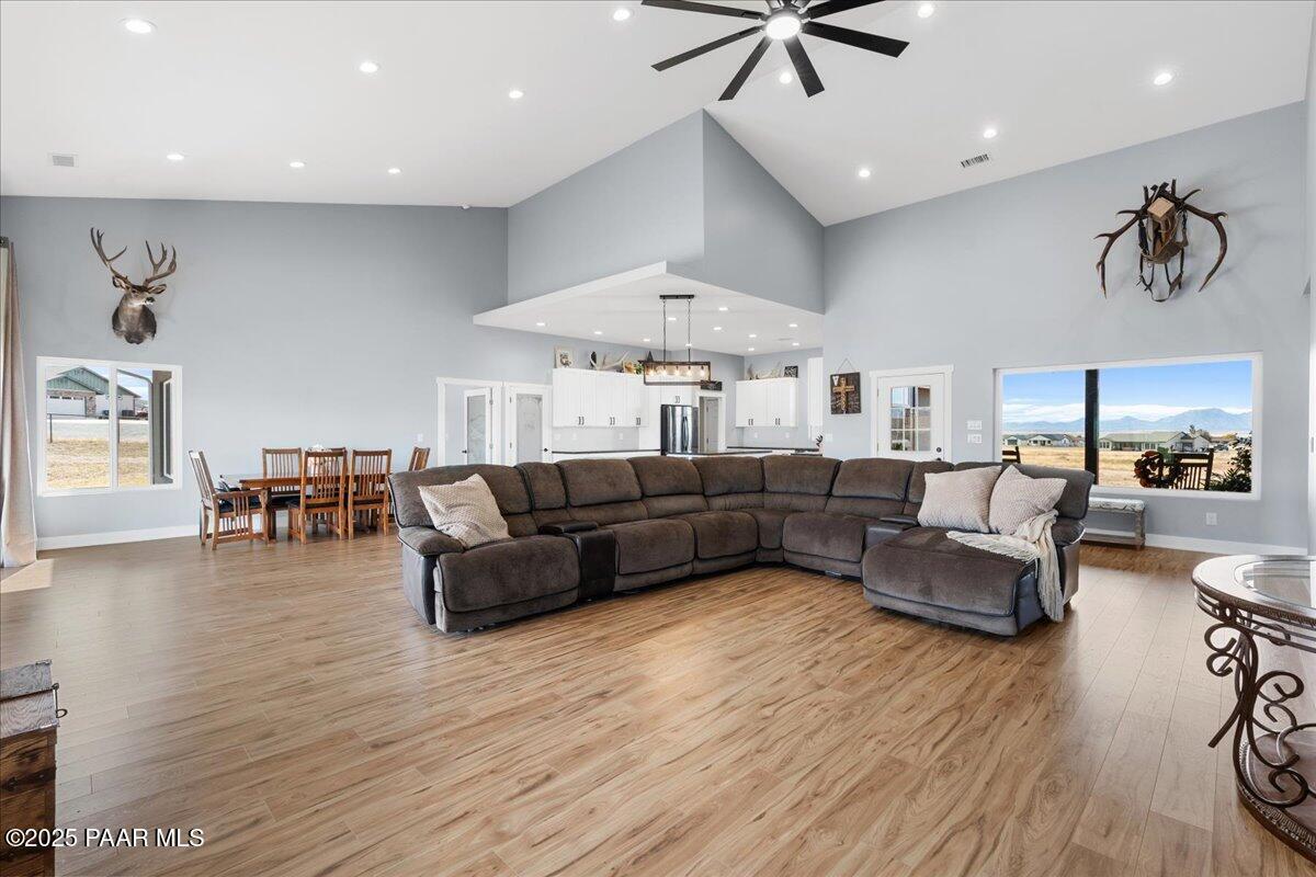 10660 East Colt Road Prescott Valley, AZ 86315 - Photo 37 of 80 Living Room