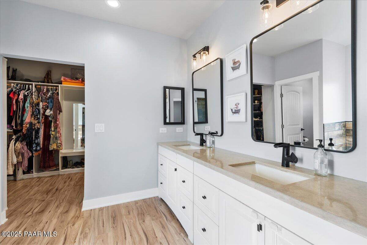 10660 East Colt Road Prescott Valley, AZ 86315 - Photo 43 of 80 Primary Bathroom