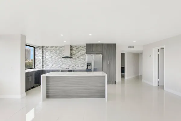 $224,999 | 1500 Presidential Way, Unit 404, West Palm Beach, FL 33401