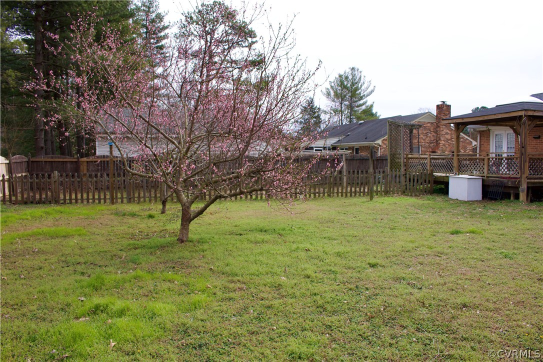 7466 Studley Road Mechanicsville, VA 23116 - Photo 5 of 34 a view of a house with a yard