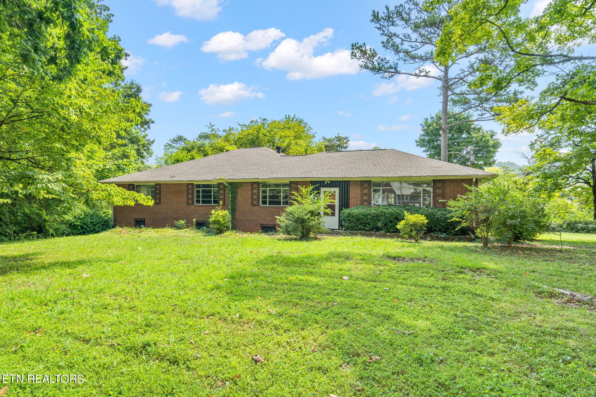 200 Bona Road Knoxville, TN 37914 - Photo 1 of 31 Gallery Image 1