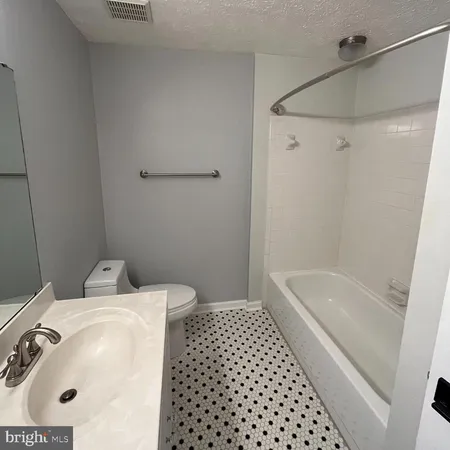 $2,900 | 7807 Edmunds Way, Elkridge, MD 21075