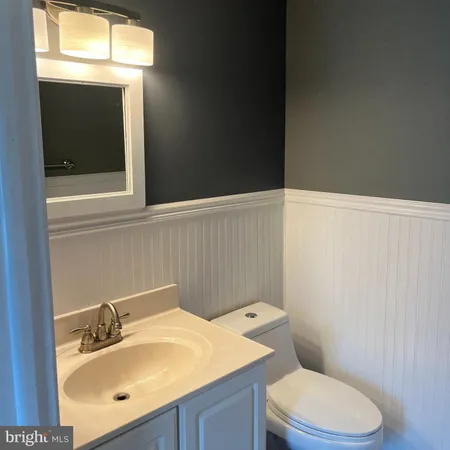 $2,900 | 7807 Edmunds Way, Elkridge, MD 21075