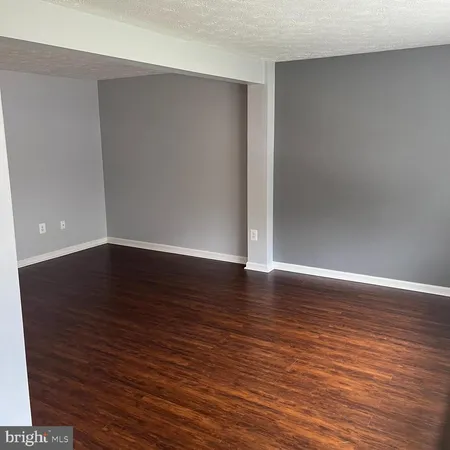 $2,900 | 7807 Edmunds Way, Elkridge, MD 21075