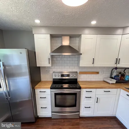 $2,900 | 7807 Edmunds Way, Elkridge, MD 21075