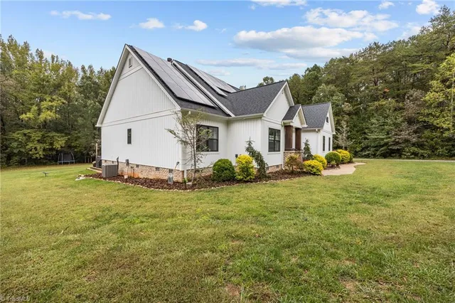 $899,999 | 2201 Broken Arrow Lane, Elon, NC 27244