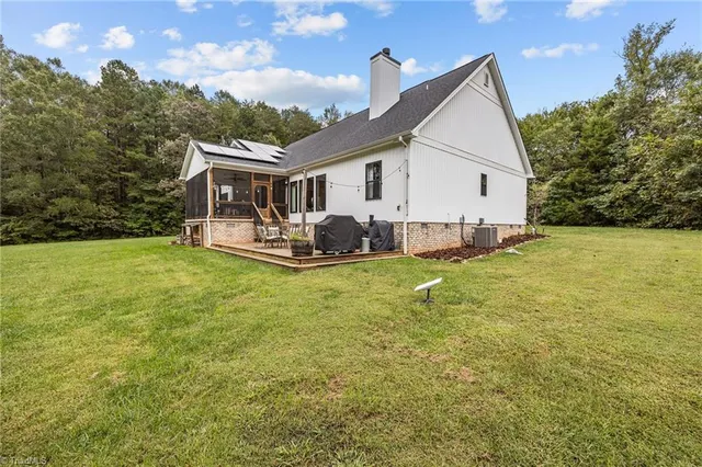 $899,999 | 2201 Broken Arrow Lane, Elon, NC 27244