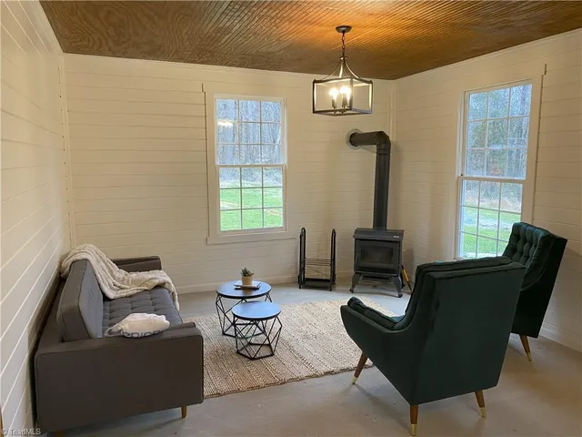 $899,999 | 2201 Broken Arrow Lane, Elon, NC 27244