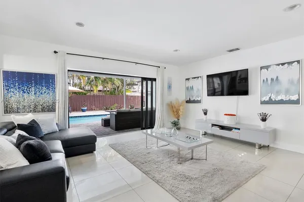 $5,200 | 5800 Northeast 18th Avenue, Fort Lauderdale, FL 33334