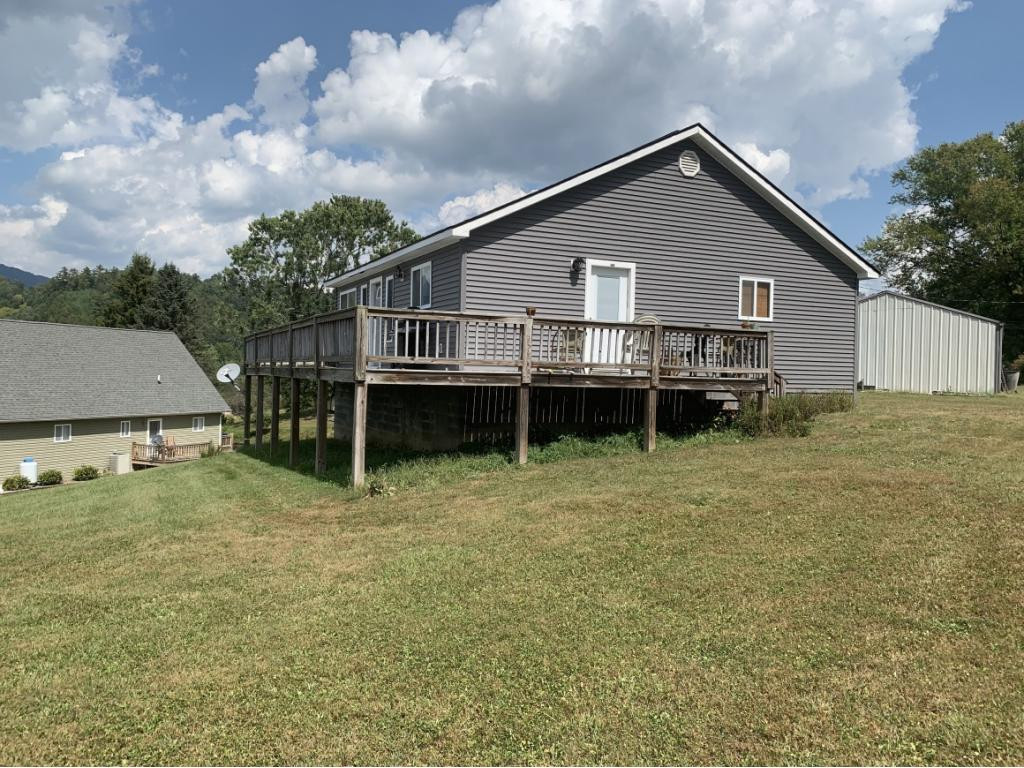 279 Old Butler Road Mountain City, TN 37683 - Photo 3 of 19 Photo 3