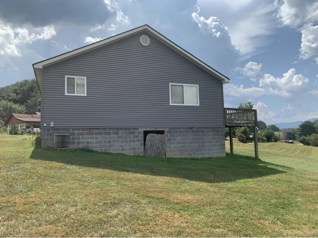 279 Old Butler Road Mountain City, TN 37683 - Photo 4 of 19 Photo 4
